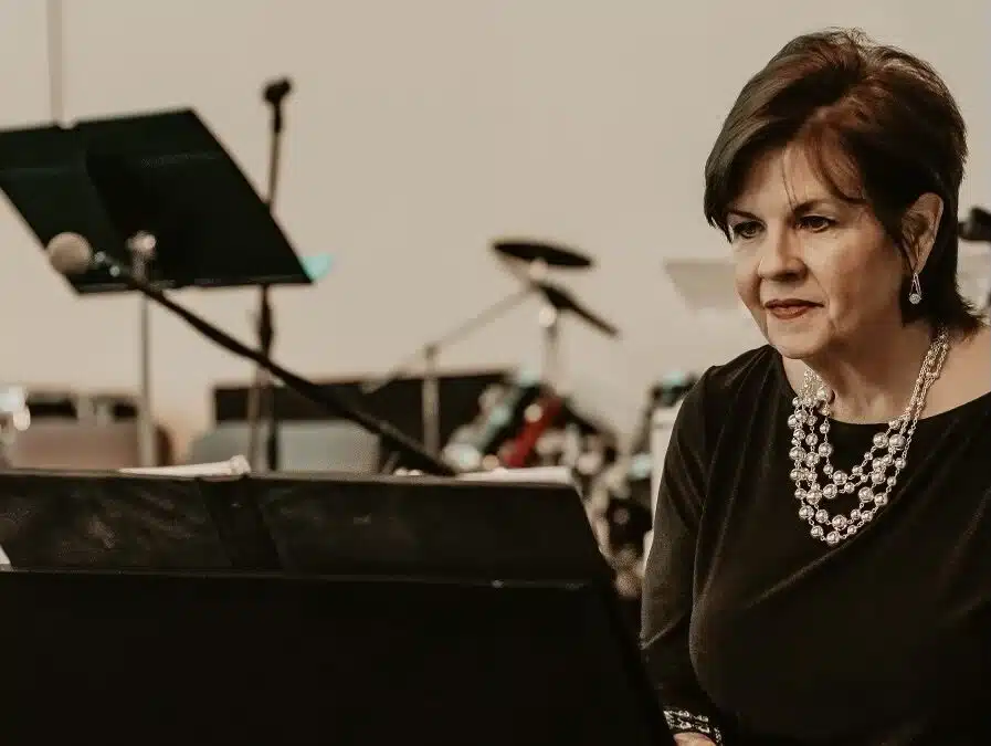 How Live Piano Music Transforms a Church Service
