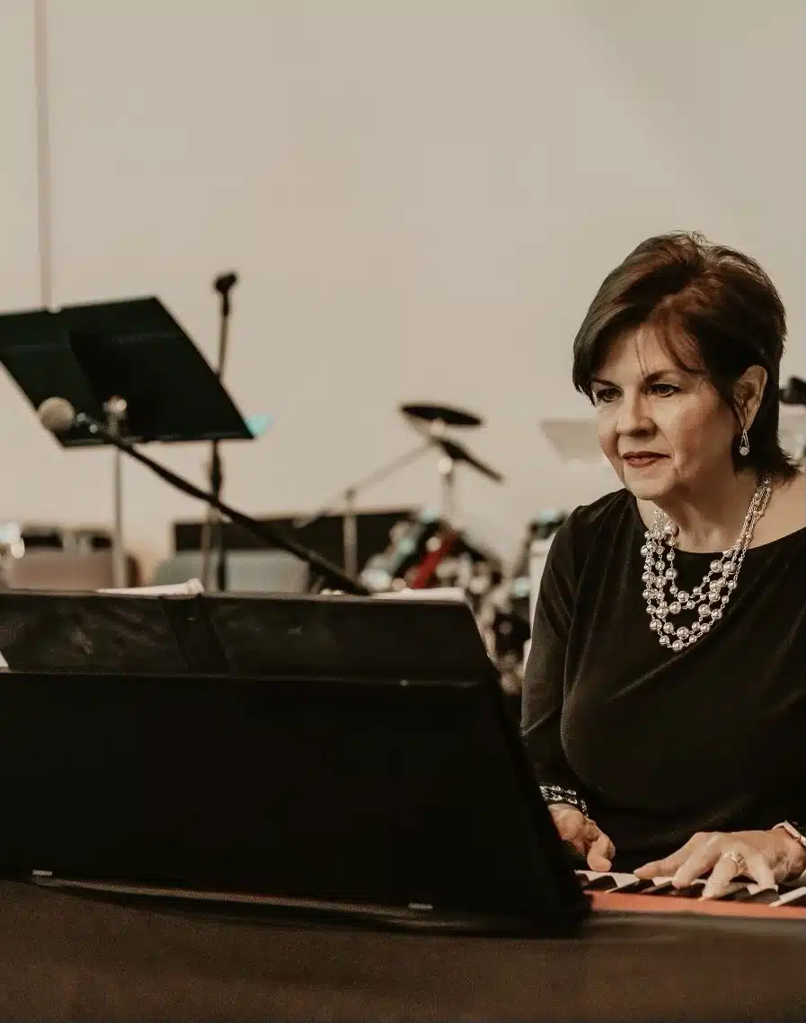 How Live Piano Music Transforms a Church Service